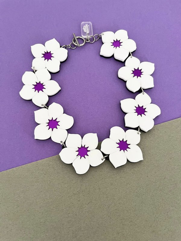Collar Choker White Flowers